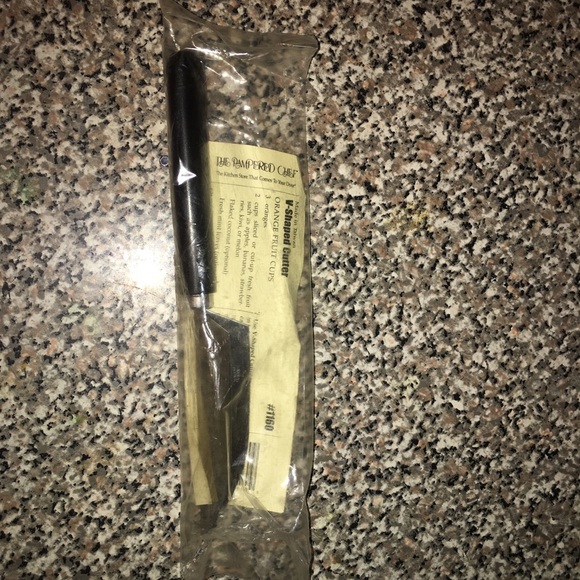 Pampered Chef Kitchen Pampered Chef V Shaped Cutter 16 Poshmark
